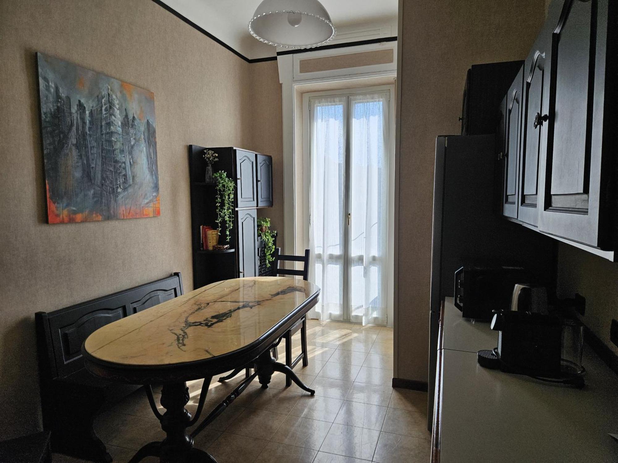 Homegallery - Elegante Appartamento Milanese Екстер'єр фото