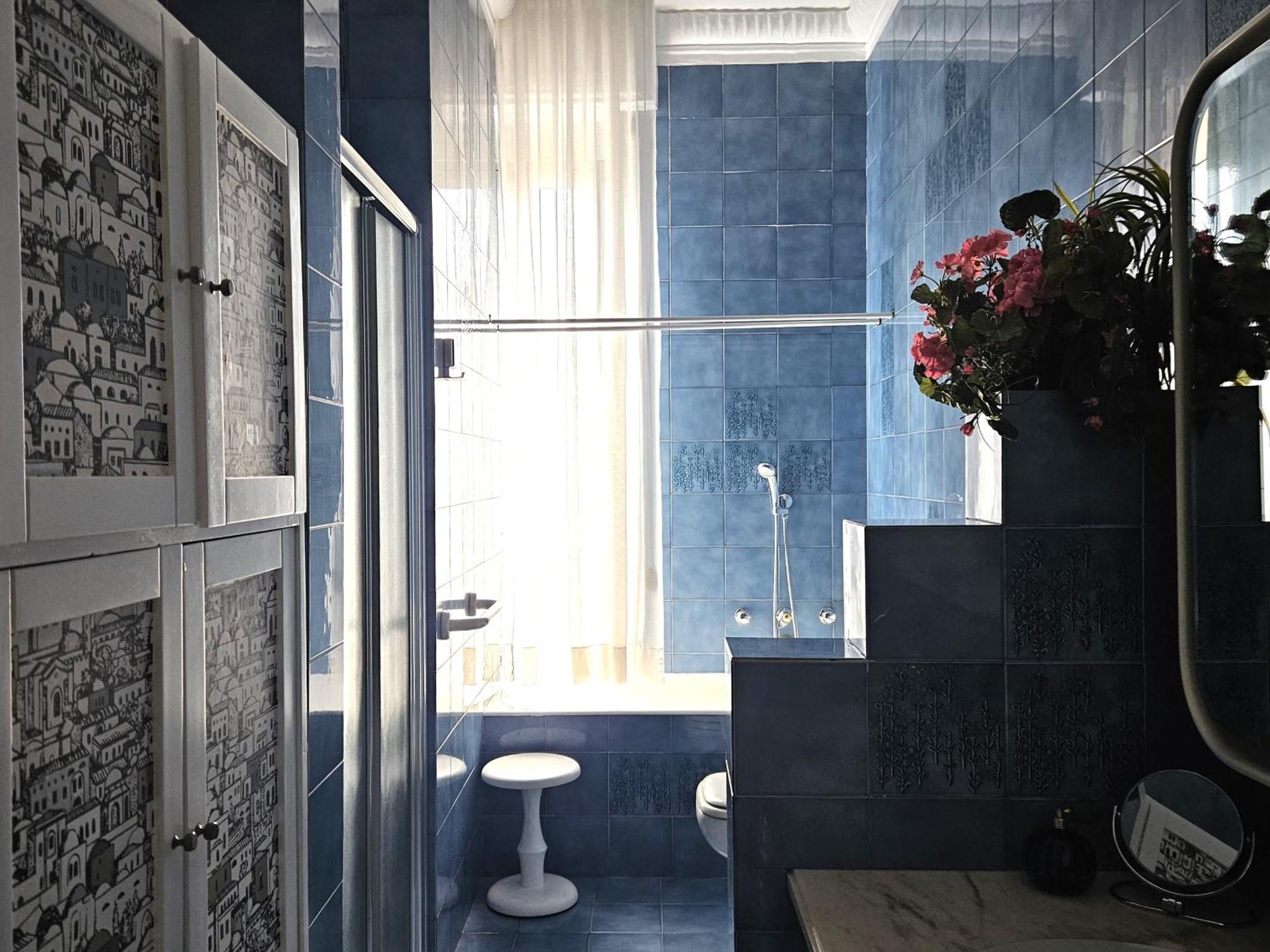 Homegallery - Elegante Appartamento Milanese Екстер'єр фото